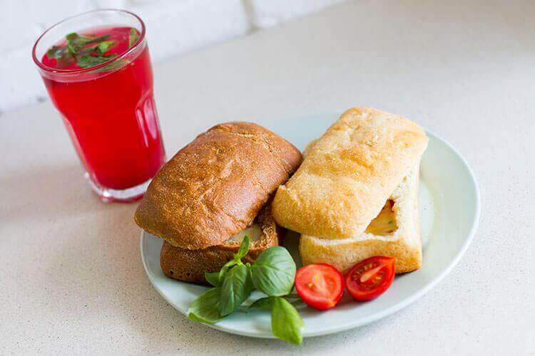 Рецепт чиабатта с моцареллой и помидорами