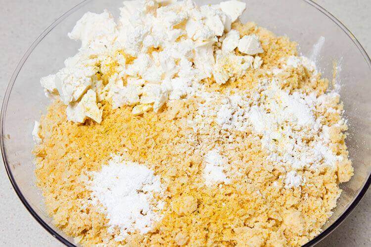 Приготовление котлет для вегетарианского бургера картинка