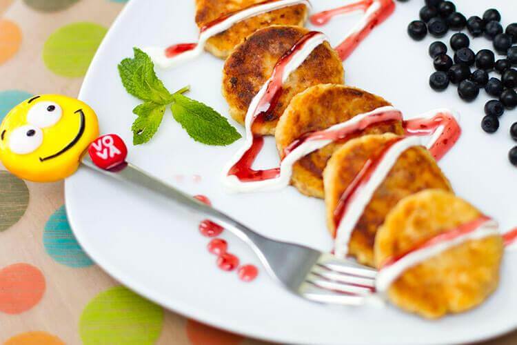 сырники с бананами и яблоками картинка