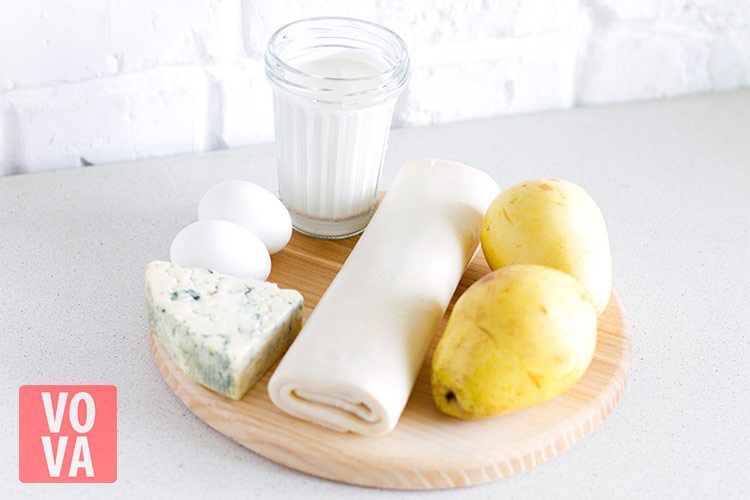 Ингредиенты для пирога с грушами и сыром дорблю