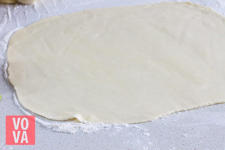 раскатанное слоеное тесто
